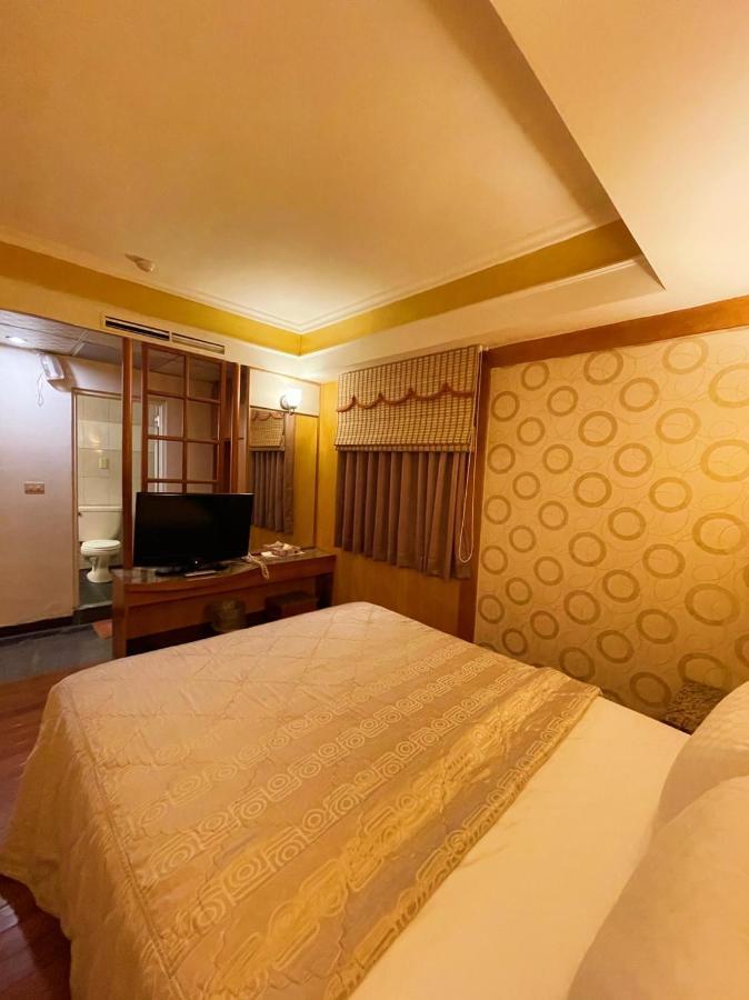 Family Hotel - Linsen Tainan Exterior foto